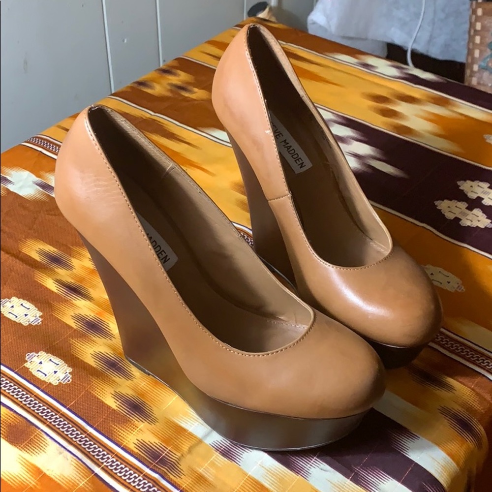 Steve Madden Pannick Style Tan Wooden Wedges 7M
